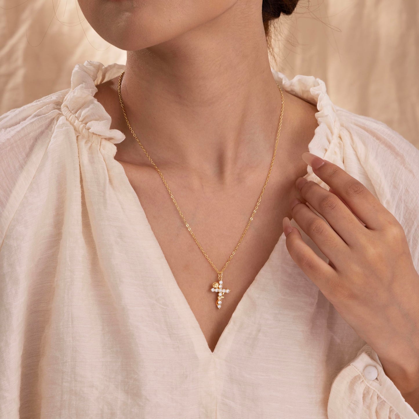 Robaice Cross Necklace for Women, 14K Gold Plated Crown Cross Pendant Necklace, Non-Tarnish Faith Jewelry for Women, Christian Religious Gifts