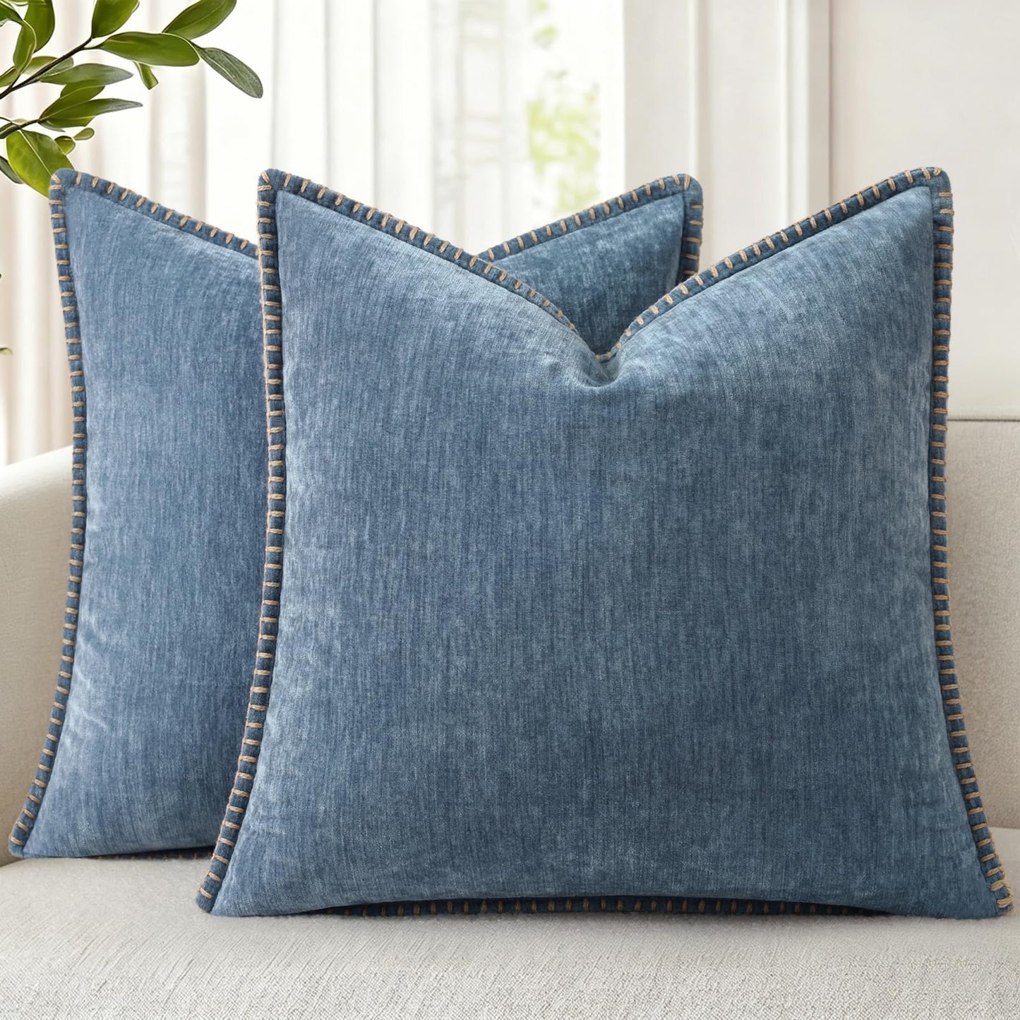 decorUhome Chenille Soft Cozy Throw Pillow Covers 18x18 Set of 2, Modern Farmhouse Boho Velvet Decorative Pillow Cases with Stitched Edge for Couch Sofa Bed Home Decor, Forest Green