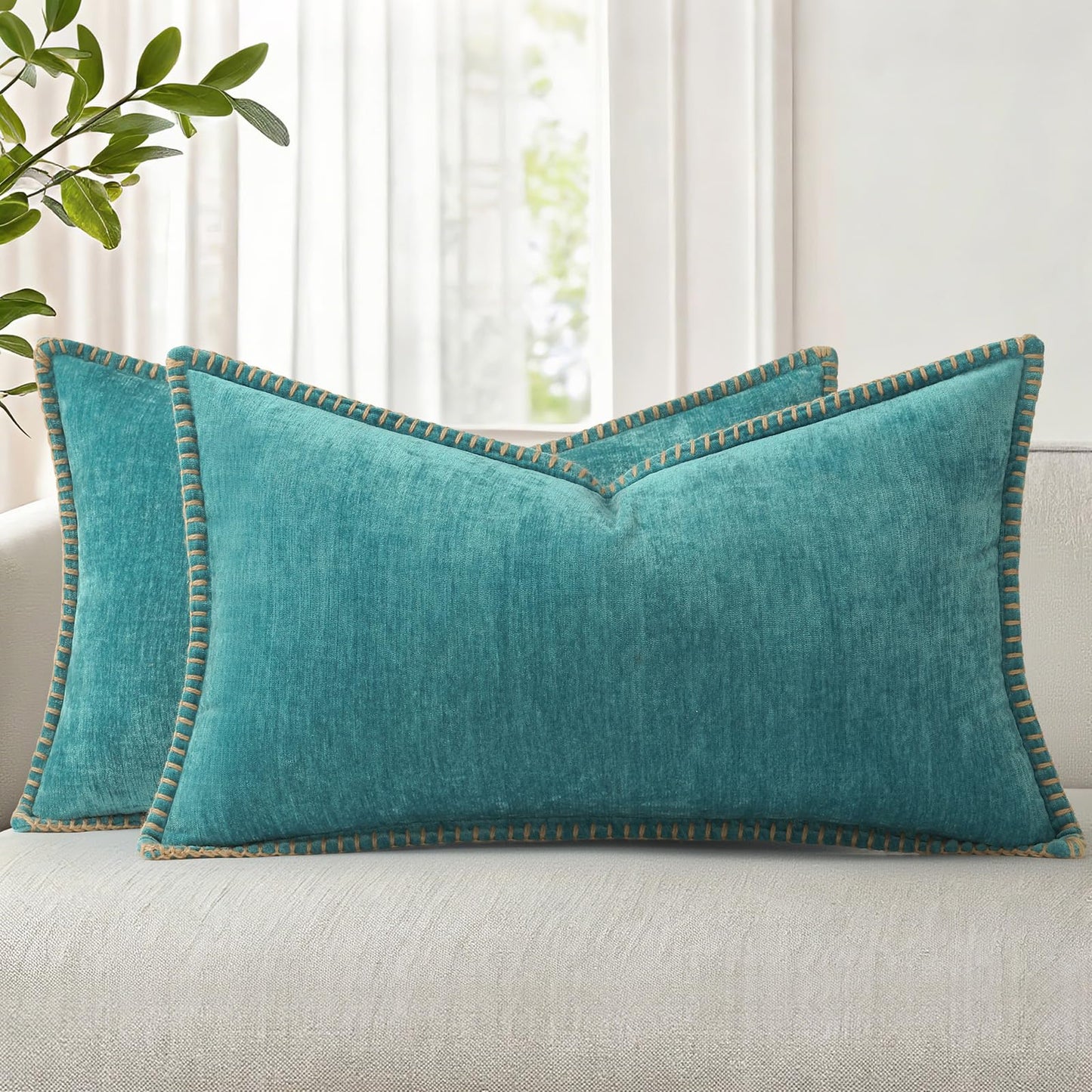 decorUhome Chenille Soft Cozy Throw Pillow Covers 18x18 Set of 2, Modern Farmhouse Boho Velvet Decorative Pillow Cases with Stitched Edge for Couch Sofa Bed Home Decor, Forest Green