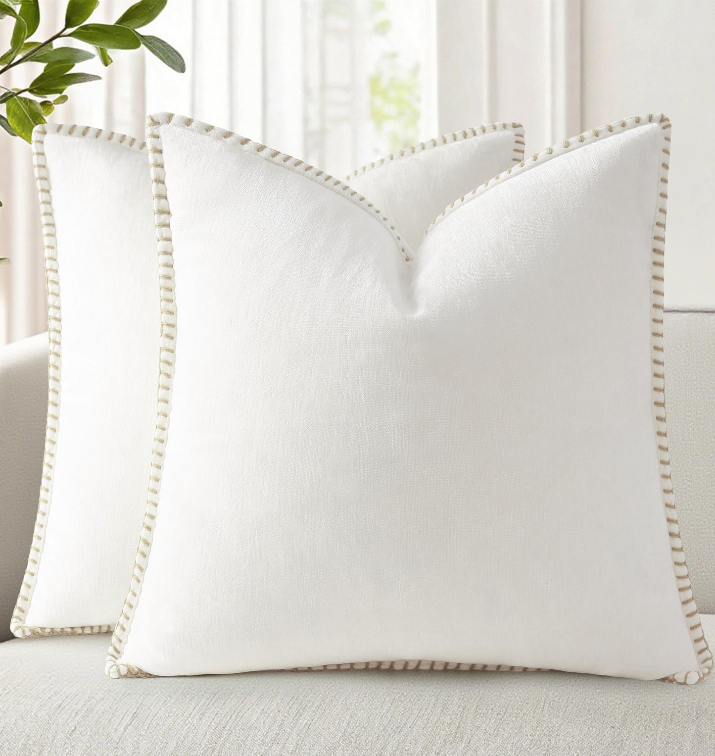 decorUhome Chenille Soft Cozy Throw Pillow Covers 18x18 Set of 2, Modern Farmhouse Boho Velvet Decorative Pillow Cases with Stitched Edge for Couch Sofa Bed Home Decor, Forest Green