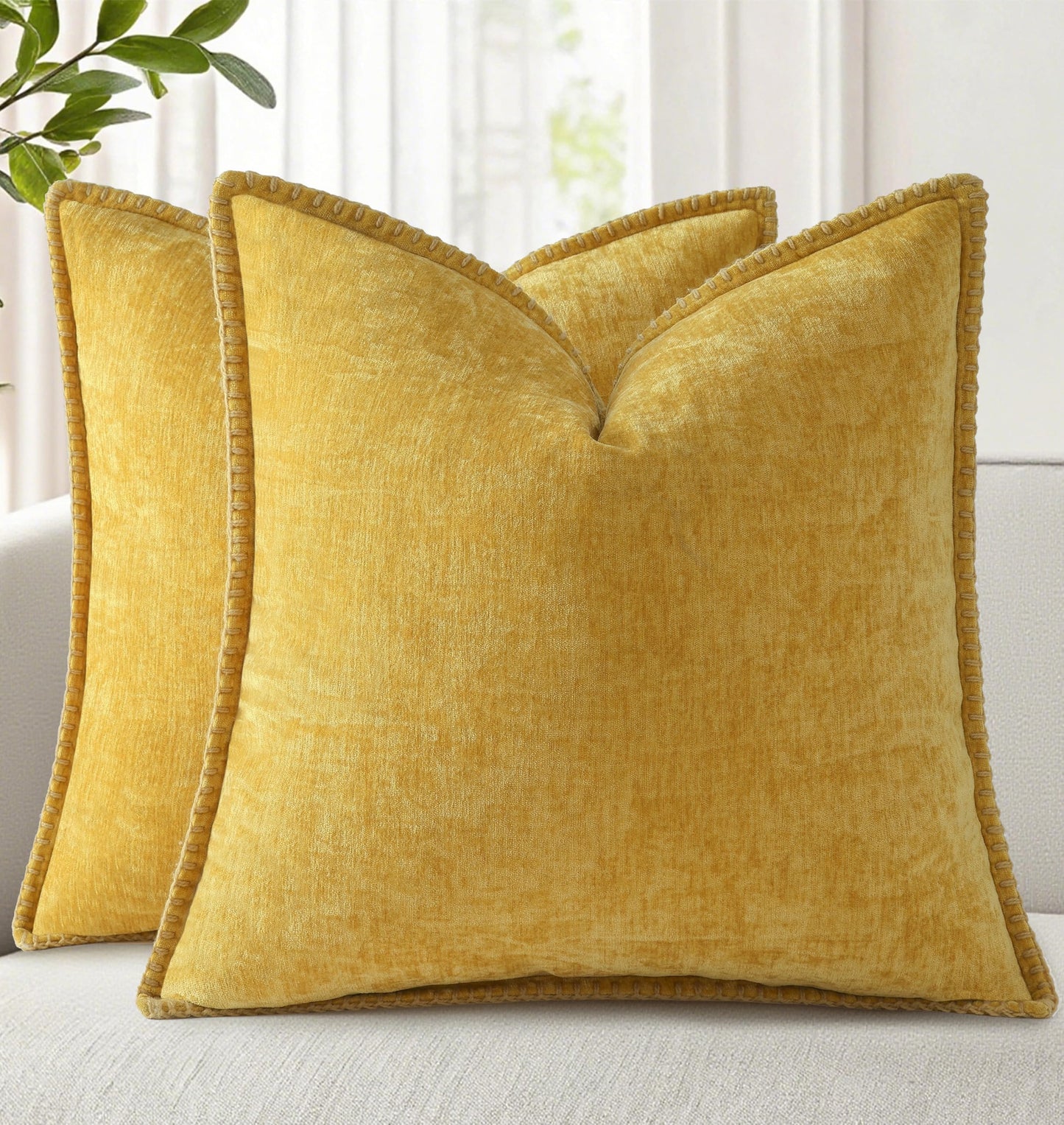 decorUhome Chenille Soft Cozy Throw Pillow Covers 18x18 Set of 2, Modern Farmhouse Boho Velvet Decorative Pillow Cases with Stitched Edge for Couch Sofa Bed Home Decor, Forest Green