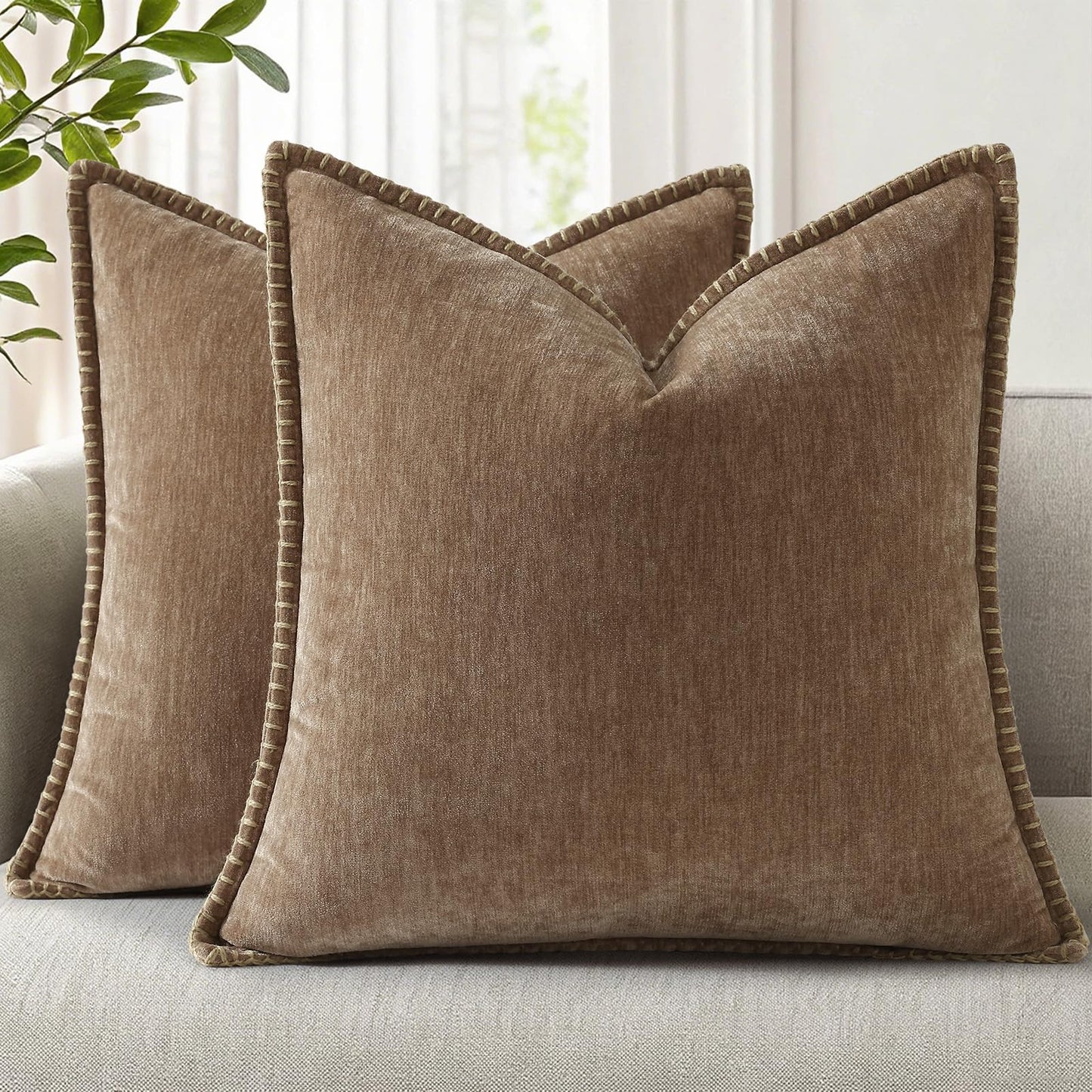 decorUhome Chenille Soft Cozy Throw Pillow Covers 18x18 Set of 2, Modern Farmhouse Boho Velvet Decorative Pillow Cases with Stitched Edge for Couch Sofa Bed Home Decor, Forest Green