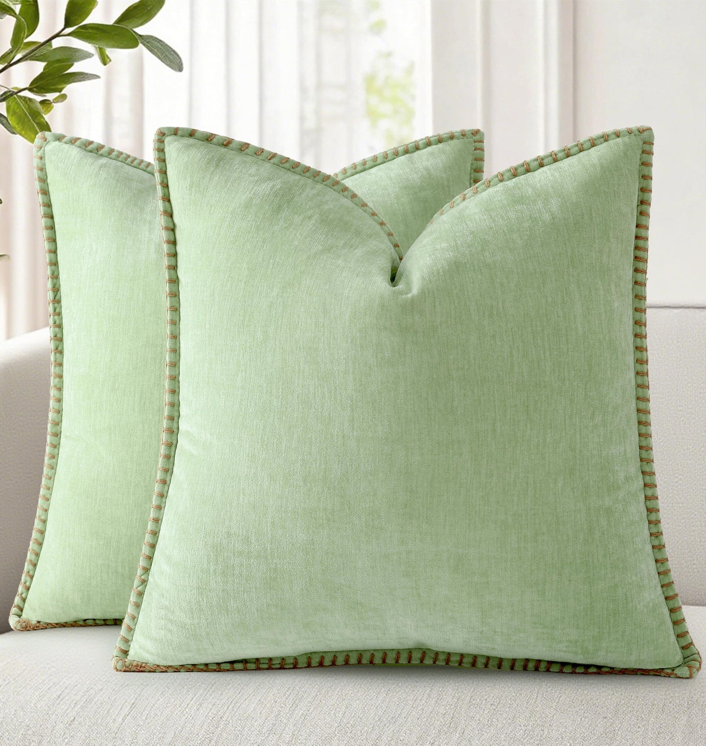 decorUhome Chenille Soft Cozy Throw Pillow Covers 18x18 Set of 2, Modern Farmhouse Boho Velvet Decorative Pillow Cases with Stitched Edge for Couch Sofa Bed Home Decor, Forest Green