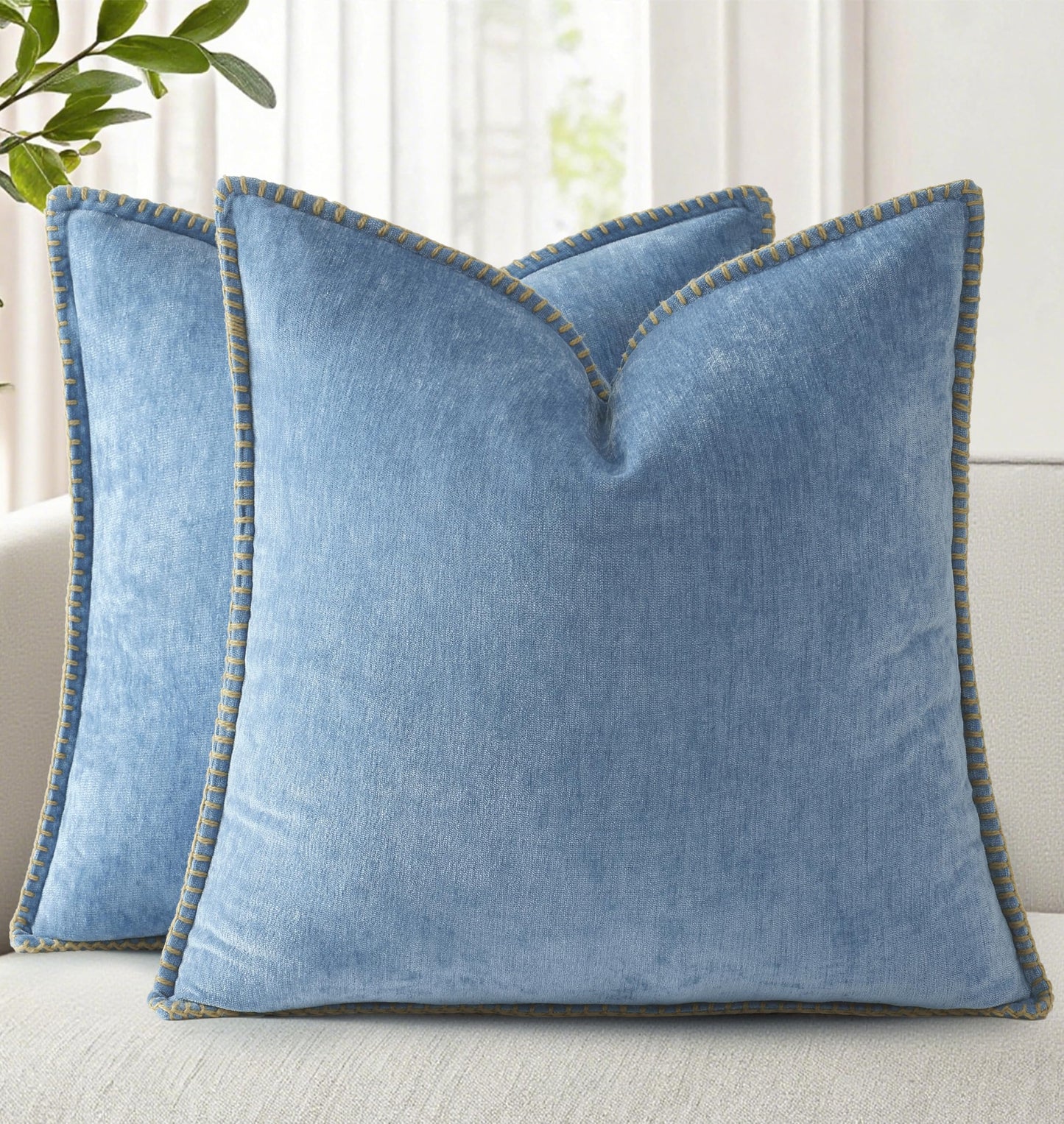 decorUhome Chenille Soft Cozy Throw Pillow Covers 18x18 Set of 2, Modern Farmhouse Boho Velvet Decorative Pillow Cases with Stitched Edge for Couch Sofa Bed Home Decor, Forest Green